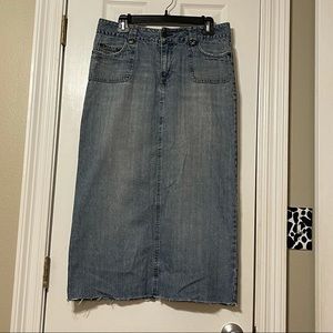 𝙹𝙴𝙰𝙽 𝚂𝙺𝙸𝚁𝚃